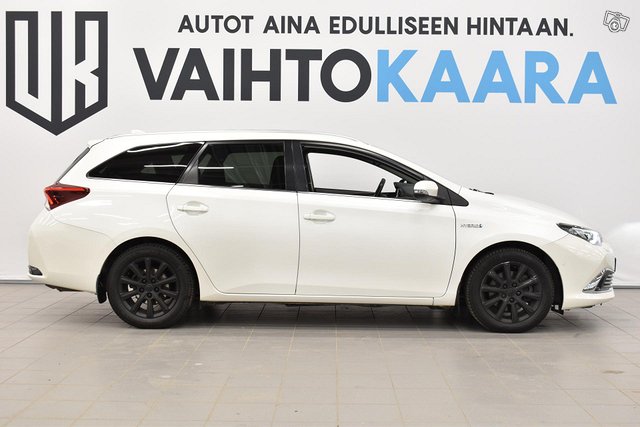 Toyota Auris 9