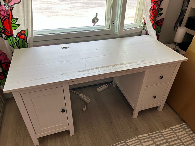 Työpöytä valkoinen Ikea, Pöydät...