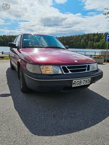 Saab 900, kuva 1
