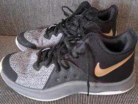 Nike Air Versatile III, Pallopelit, Urheilu ja ulkoilu, Lappeenranta, Tori.fi Nike Air Versatile III, Pallopelit, Urheilu ja ulkoilu, Lappeenranta, Tori.fi
