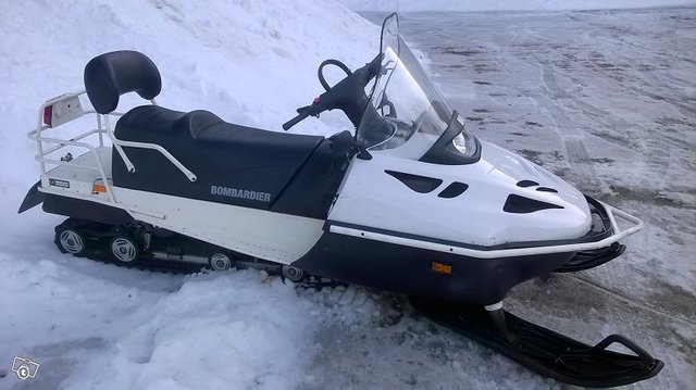 Lynx GLX 5900 FCE 550 Army -04 perilletuotuna, kuva 1