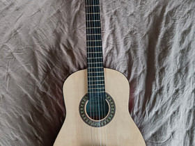 Taurus junior kitara, Kitarat, bassot ja vahvistimet, Musiikki ja soittimet, Seinäjoki, Tori.fi Taurus junior kitara, Kitarat, bassot ja vahvistimet, Musiikki ja soittimet, Seinäjoki, Tori.fi