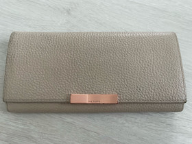 Ted Baker -lompakko, Muut asusteet, Asusteet ja kellot, Imatra, Tori.fi Ted Baker -lompakko, Muut asusteet, Asusteet ja kellot, Imatra, Tori.fi