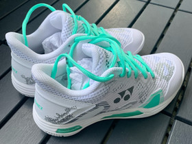 Yonex Power Cushion Eclipsion Z Women White, Pallopelit, Urheilu ja ulkoilu, Espoo, Tori.fi Yonex Power Cushion Eclipsion Z Women White, Pallopelit, Urheilu ja ulkoilu, Espoo, Tori.fi