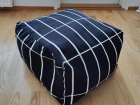 Marimekko Tiiliskivi puffi, Muu sisustus, Sisustus ja huonekalut, Kokkola, Tori.fi Marimekko Tiiliskivi puffi, Muu sisustus, Sisustus ja huonekalut, Kokkola, Tori.fi