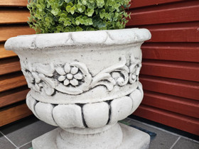 Kukkaruukku betonia, Ruukut, kivet ja koristeet, Piha ja puutarha, Naantali, Tori.fi Kukkaruukku betonia, Ruukut, kivet ja koristeet, Piha ja puutarha, Naantali, Tori.fi