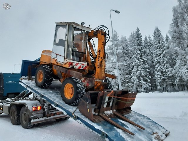 Mecalac 11CX pyöräalustainen sekasikiö, kuva 1