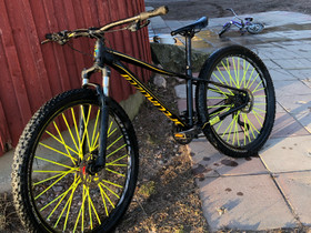Specialized maastopyörä, Maastopyörät, Polkupyörät ja pyöräily, Hollola, Tori.fi Specialized maastopyörä, Maastopyörät, Polkupyörät ja pyöräily, Hollola, Tori.fi