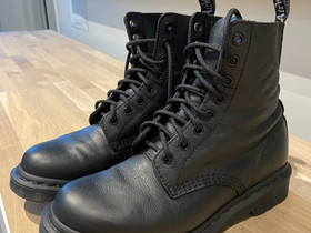Dr Martens Pascal 1460 mono 39, Vaatteet ja kengät, Hämeenlinna, Tori.fi Dr Martens Pascal 1460 mono 39, Vaatteet ja kengät, Hämeenlinna, Tori.fi