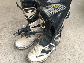 Motocross varusteita, Muu urheilu ja ulkoilu, Urheilu ja ulkoilu, Lempäälä, Tori.fi Motocross varusteita, Muu urheilu ja ulkoilu, Urheilu ja ulkoilu, Lempäälä, Tori.fi