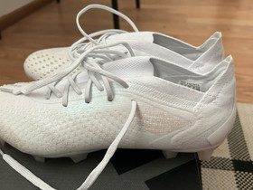 Adidas Predator FG 40 2/3, Jalkapallo, Urheilu ja ulkoilu, Helsinki, Tori.fi Adidas Predator FG 40 2/3, Jalkapallo, Urheilu ja ulkoilu, Helsinki, Tori.fi