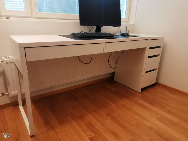 Ikea Micke työpöytä ja laatikosto +seisomatuki,...