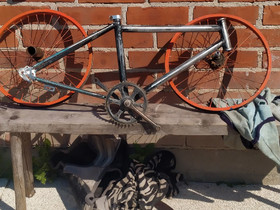 Pyörän runko ja vanteet 20", Muut pyörät, Polkupyörät ja pyöräily, Vaasa, Tori.fi Pyörän runko ja vanteet 20", Muut pyörät, Polkupyörät ja pyöräily, Vaasa, Tori.fi