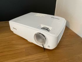 Benq MW526E videotykki + seinäteline, Kotiteatterit ja DVD-laitteet, Viihde-elektroniikka, Vantaa, Tori.fi Benq MW526E videotykki + seinäteline, Kotiteatterit ja DVD-laitteet, Viihde-elektroniikka, Vantaa, Tori.fi
