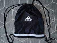 Adidas reppu