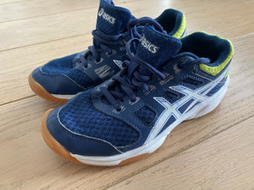 Asics sisäpelikengät koko 33.5, Pallopelit, Urheilu ja ulkoilu, Sipoo, Tori.fi Asics sisäpelikengät koko 33.5, Pallopelit, Urheilu ja ulkoilu, Sipoo, Tori.fi