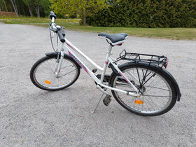 Tyttöjen polkupyörä 24", Hybridipyörät, Polkupyörät ja pyöräily, Rusko, Tori.fi Tyttöjen polkupyörä 24", Hybridipyörät, Polkupyörät ja pyöräily, Rusko, Tori.fi