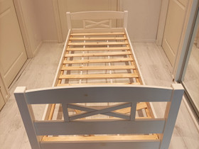 Valkoinen sänky, 200x 80, Sängyt ja makuuhuone, Sisustus ja huonekalut, Turku, Tori.fi Valkoinen sänky, 200x 80, Sängyt ja makuuhuone, Sisustus ja huonekalut, Turku, Tori.fi