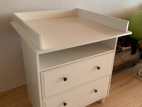 Ikea Hemnes hoitopöytä / lipasto / laatikosto, Tuolit, sängyt ja kalusteet, Lastentarvikkeet ja lelut, Turku, Tori.fi Ikea Hemnes hoitopöytä / lipasto / laatikosto, Tuolit, sängyt ja kalusteet, Lastentarvikkeet ja lelut, Turku, Tori.fi
