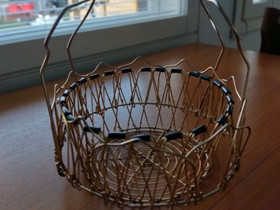 Metallikori, Ruokailuastiat ja aterimet, Keittiötarvikkeet ja astiat, Nokia, Tori.fi Metallikori, Ruokailuastiat ja aterimet, Keittiötarvikkeet ja astiat, Nokia, Tori.fi