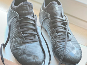 Puma jalkapallokengät koko 37, Jalkapallo, Urheilu ja ulkoilu, Turku, Tori.fi Puma jalkapallokengät koko 37, Jalkapallo, Urheilu ja ulkoilu, Turku, Tori.fi
