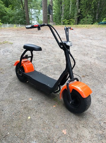 Sähkömopo, kuva 1
