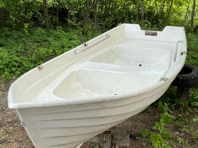 Tasaperäinen soutuvene + Yamaha 5 hp, Soutuveneet ja jollat, Veneet, Inkoo, Tori.fi Tasaperäinen soutuvene + Yamaha 5 hp, Soutuveneet ja jollat, Veneet, Inkoo, Tori.fi