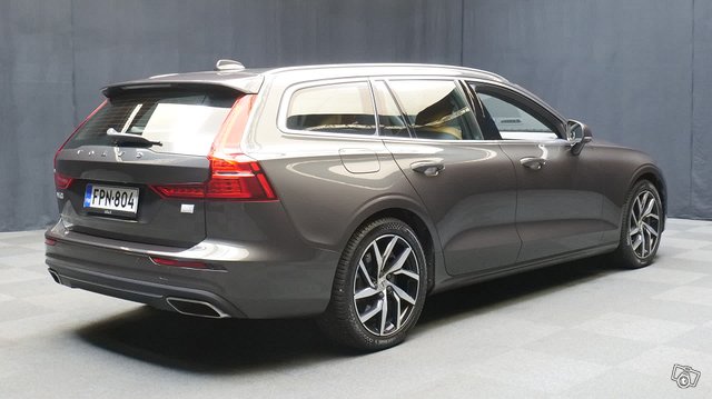 Volvo V60 4