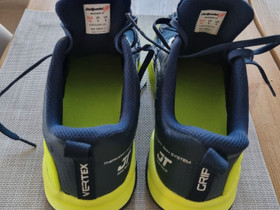 Bullpadel Vertex Grip koko 42, Pallopelit, Urheilu ja ulkoilu, Jyväskylä, Tori.fi Bullpadel Vertex Grip koko 42, Pallopelit, Urheilu ja ulkoilu, Jyväskylä, Tori.fi