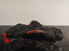 Alpinestars, Ajoasut, kengät ja kypärät, Mototarvikkeet ja varaosat, Oulu, Tori.fi Alpinestars, Ajoasut, kengät ja kypärät, Mototarvikkeet ja varaosat, Oulu, Tori.fi