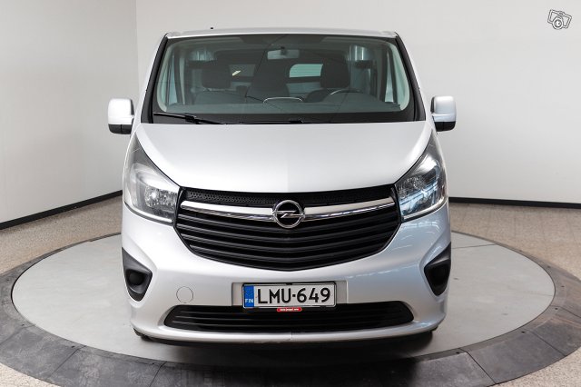 Opel Vivaro 2