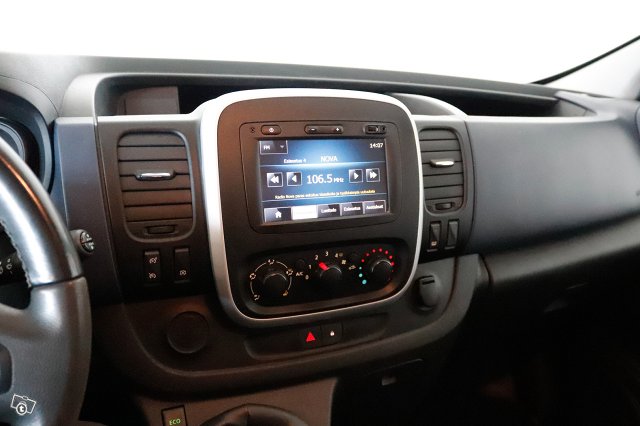 Opel Vivaro 17