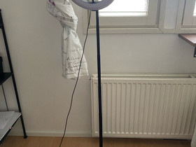 Led ring light/Rengasvalo, Valaisimet, Sisustus ja huonekalut, Kontiolahti, Tori.fi Led ring light/Rengasvalo, Valaisimet, Sisustus ja huonekalut, Kontiolahti, Tori.fi