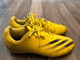 Adidas nappikset koko 36 2/3, Jalkapallo, Urheilu ja ulkoilu, Mynämäki, Tori.fi Adidas nappikset koko 36 2/3, Jalkapallo, Urheilu ja ulkoilu, Mynämäki, Tori.fi