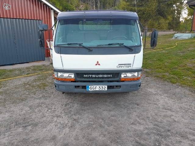 Mitsubishi Canter kuorma-auto 4