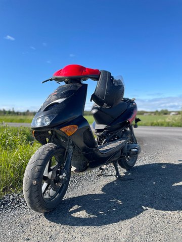 Aprilia sr