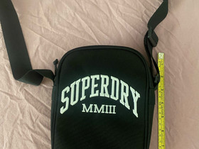 Superdry-laukku, Laukut ja hatut, Asusteet ja kellot, Pori, Tori.fi