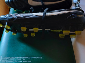 Nappulakengät Nike, Jalkapallo, Urheilu ja ulkoilu, Pori, Tori.fi Nappulakengät Nike, Jalkapallo, Urheilu ja ulkoilu, Pori, Tori.fi
