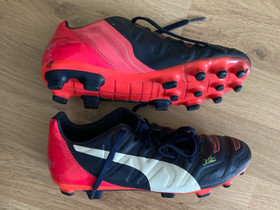 Puma EvoPower nappikset 35, Jalkapallo, Urheilu ja ulkoilu, Varkaus, Tori.fi Puma EvoPower nappikset 35, Jalkapallo, Urheilu ja ulkoilu, Varkaus, Tori.fi