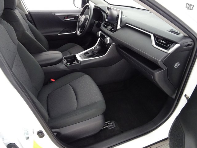 Toyota RAV4 15