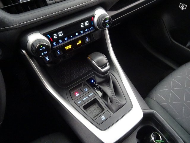 Toyota RAV4 22