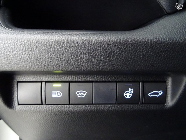 Toyota RAV4 24