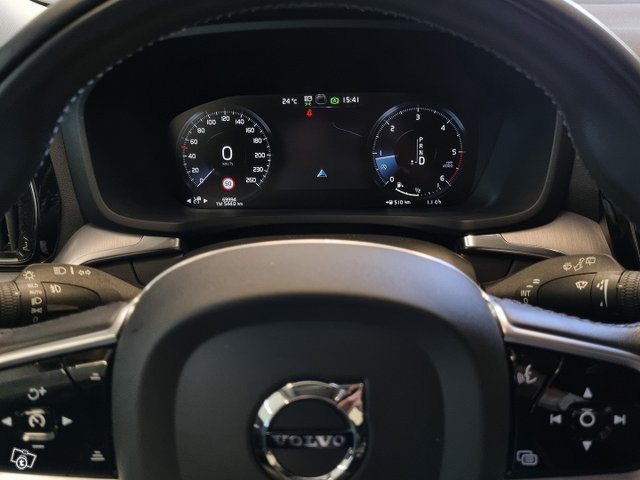 Volvo V60 Cross Country 11