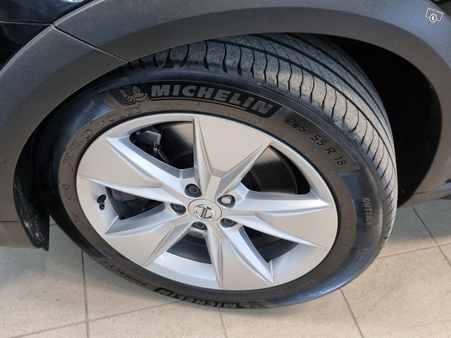 Volvo V60 Cross Country 16
