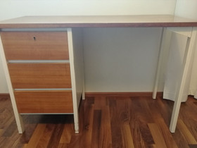 RETRO koulupöytä, Pöydät ja tuolit, Sisustus ja huonekalut, Siilinjärvi, Tori.fi RETRO koulupöytä, Pöydät ja tuolit, Sisustus ja huonekalut, Siilinjärvi, Tori.fi
