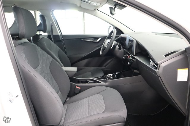 Kia NIRO 11