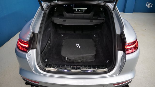 Porsche PANAMERA 19