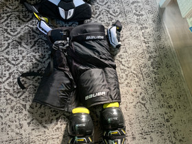 Sekalaista jääkiekko tavaraa, Jääkiekko ja luistelu, Urheilu ja ulkoilu, Ypäjä, Tori.fi Sekalaista jääkiekko tavaraa, Jääkiekko ja luistelu, Urheilu ja ulkoilu, Ypäjä, Tori.fi