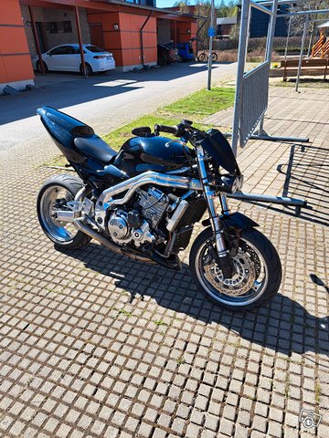 Triumph Daytona 955i, kuva 1