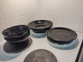 Lautassetti, Ruokailuastiat ja aterimet, Keittiötarvikkeet ja astiat, Lahti, Tori.fi Lautassetti, Ruokailuastiat ja aterimet, Keittiötarvikkeet ja astiat, Lahti, Tori.fi